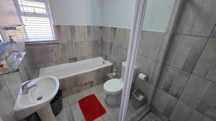 3 Bedroom Property for Sale in Diaz Beach Western Cape